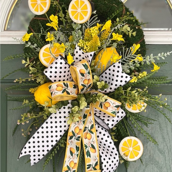 SOLD!!
Lemon-Themed Floral Wreath with Polka Dot Ribbon - Picture 1 of 4
